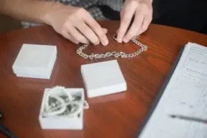 How to Clean a Chain Necklace at Home